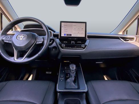 Used 2026 Toyota Corolla Cross XLE FWD image 15