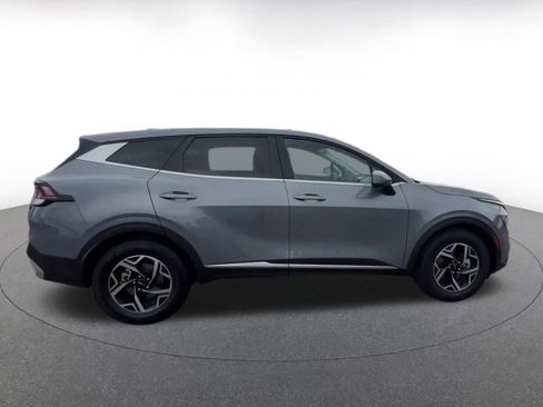 Used 2025 Kia Sportage LX image 16