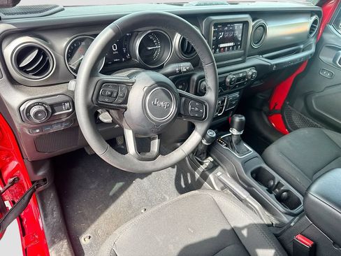 Certified 2023 Jeep Wrangler Unlimited w/ Convenience Group AWD/4WD image 10
