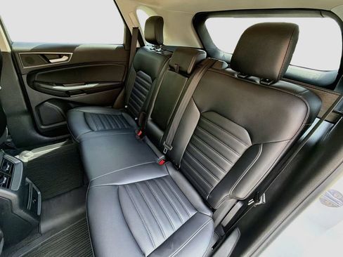Used 2024 Ford Edge SEL AWD/4WD image 25