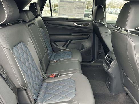 New 2026 Volkswagen Atlas Cross Sport SEL Premium R-Line image 15