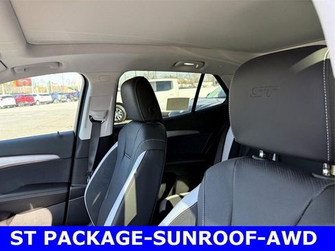 New 2025 Buick Envision Sport Touring image 24