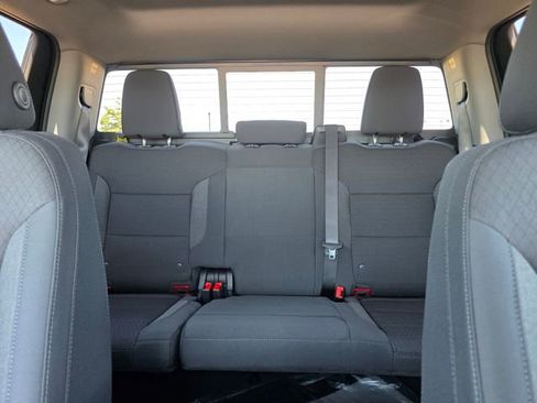 New 2026 GMC Sierra 1500 SLE w/ Preferred Package image 18