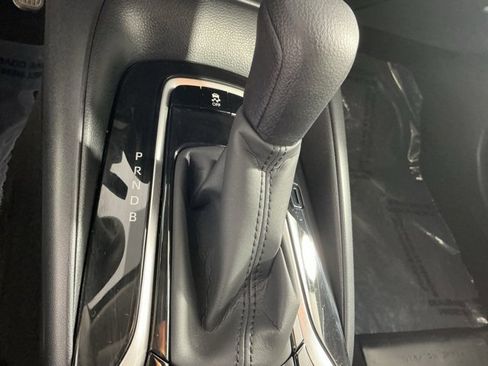 Used 2022 Toyota Corolla LE image 33