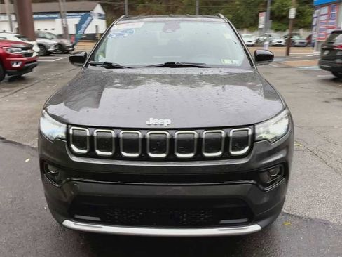 Used 2022 Jeep Compass Limited image 3