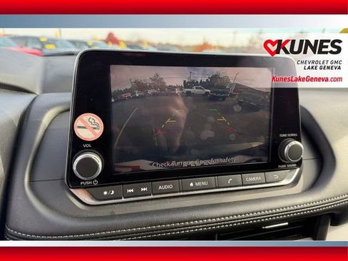 Used 2024 Nissan Rogue SV image 22