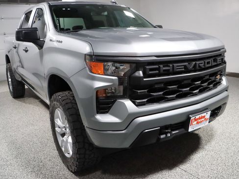 Used 2024 Chevrolet Silverado 1500 Custom AWD/4WD image 5