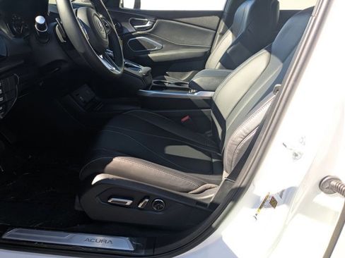 Certified 2025 Acura RDX SH-AWD image 4