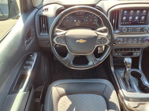 Used 2022 Chevrolet Colorado Z71 w/ LPO, Tonneau and Step Package AWD/4WD image 17