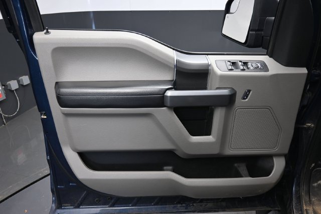 Used 2019 Ford F150 XLT w/ Equipment Group 302A Luxury AWD/4WD image 17