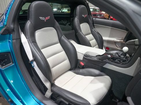 Used 2008 Chevrolet Corvette Coupe w/ Preferred Equipment Group RWD image 40