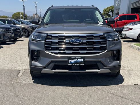 New 2026 Ford Explorer Active w/ Active Comfort Package RWD image 2