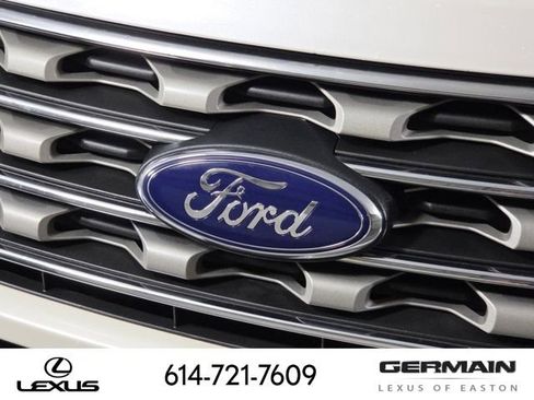 Used 2017 Ford Explorer XLT w/ Equipment Group 202A AWD/4WD image 15