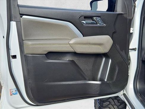 Used 2024 Chevrolet Colorado ZR2 w/ ZR2 Convenience Package III AWD/4WD image 11