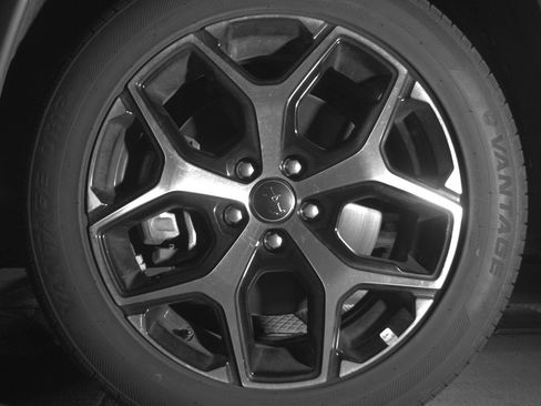 Used 2025 Jeep Compass Limited image 12