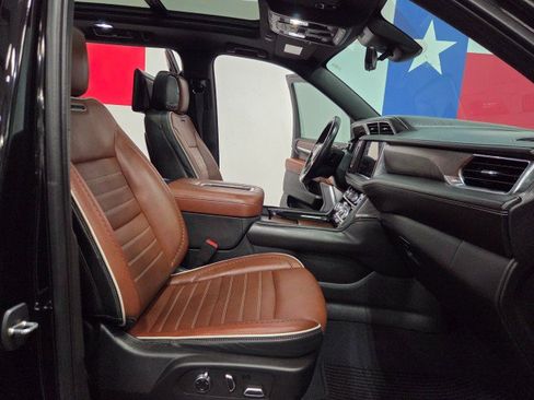 Used 2023 GMC Yukon XL Denali Ultimate AWD/4WD image 69