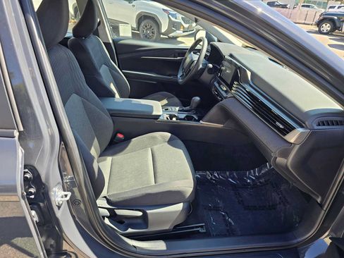 Used 2025 Toyota Camry LE FWD image 11