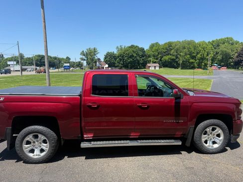Used 2017 Chevrolet Silverado 1500 LT w/ All Star Edition AWD/4WD image 6