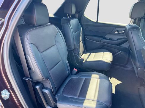 Used 2023 Chevrolet Traverse High Country FWD image 30