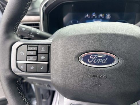 New 2026 Ford F250 Lariat w/ Black Appearance Package image 24