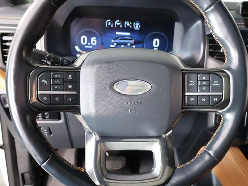 Used 2024 Ford Expedition Platinum AWD/4WD image 3