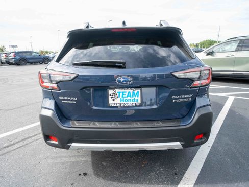 Used 2025 Subaru Outback Touring XT AWD/4WD image 5
