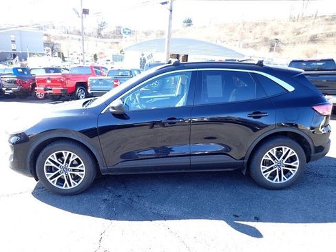 Used 2022 Ford Escape SEL w/ Technology Package image 2