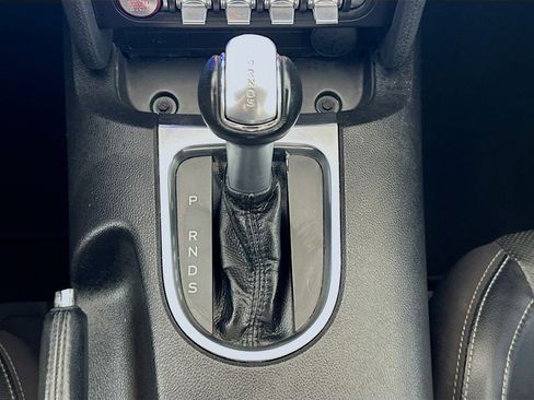 Used 2020 Ford Mustang Premium RWD image 24