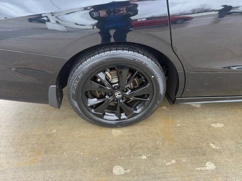 Certified 2023 Honda Odyssey Sport image 27