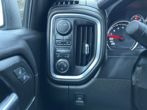 Used 2020 Chevrolet Silverado 1500 LT w/ All-Star Edition image 18