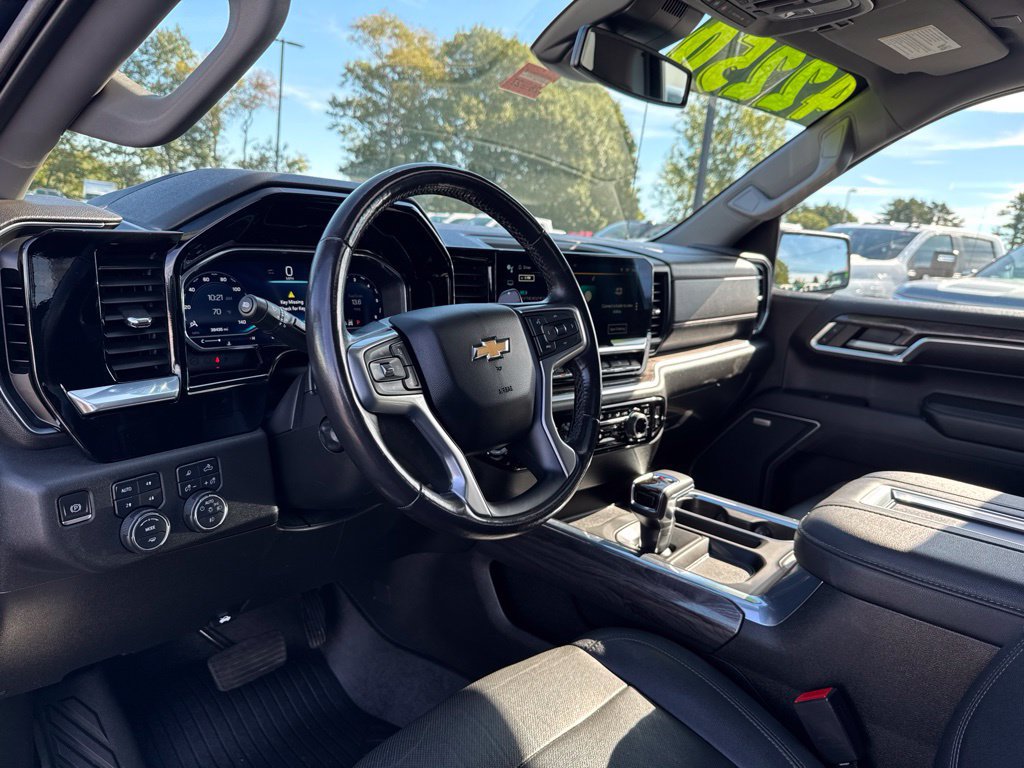 Used 2022 Chevrolet Silverado 1500 LTZ w/ LTZ Premium Package AWD/4WD image 27