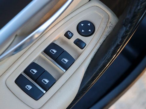 Used 2018 BMW 330i Sedan image 14