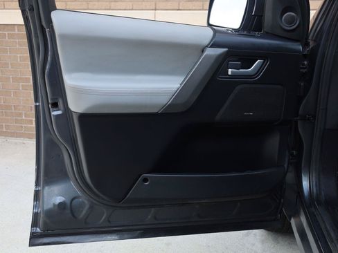 Used 2010 Land Rover LR2 HSE AWD/4WD image 14