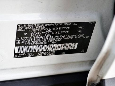 Used 2022 Toyota RAV4 LE FWD image 32