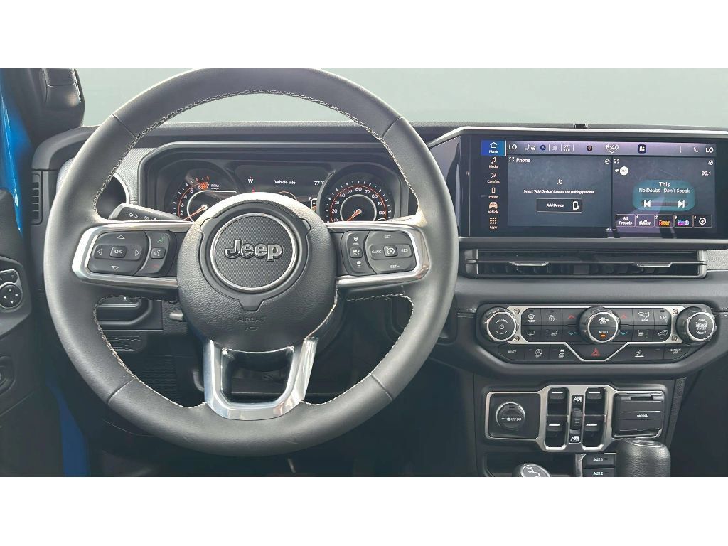 Used 2025 Jeep Wrangler Unlimited Sahara AWD/4WD image 12