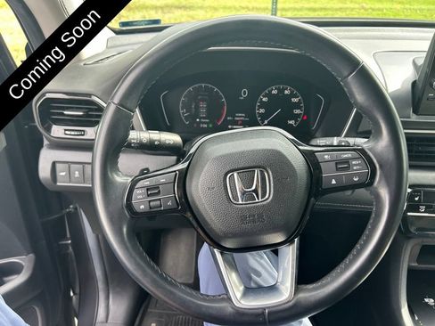 Used 2025 Honda Pilot Touring image 27