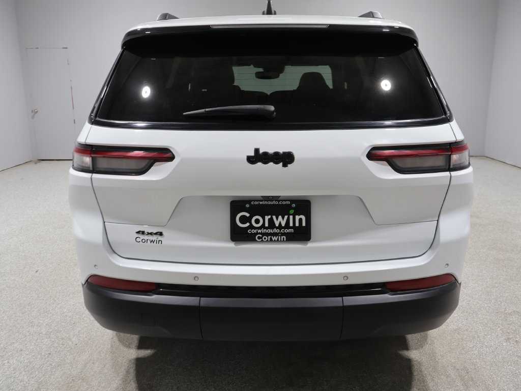 Used 2023 Jeep Grand Cherokee L Laredo AWD/4WD image 3