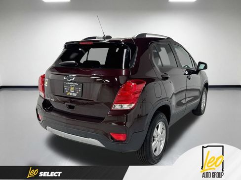 Used 2021 Chevrolet Trax LT AWD/4WD image 8
