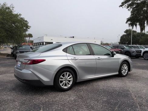 Used 2025 Toyota Camry LE FWD image 4