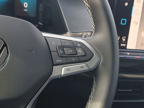 New 2026 Volkswagen Atlas Cross Sport SE FWD image 31