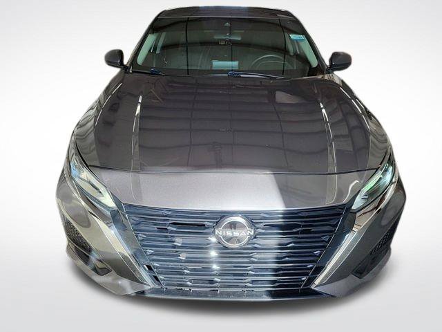 Used 2024 Nissan Altima 2.5 SV FWD image 6