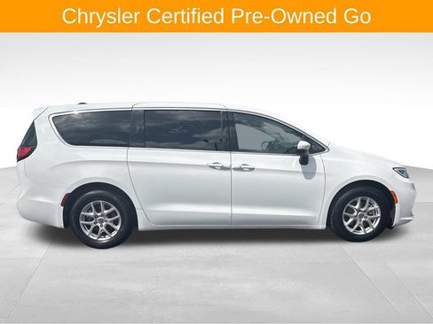 Certified 2023 Chrysler Pacifica Touring-L FWD image 2
