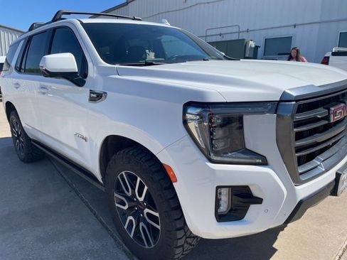 Used 2023 GMC Yukon AT4 w/ Technology Package AWD/4WD image 1
