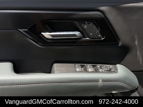 New 2026 GMC Yukon AT4 w/ AT4 Premium Plus Package AWD/4WD image 21