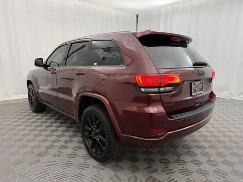 Used 2017 Jeep Grand Cherokee Altitude AWD/4WD image 7