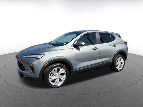 Used 2025 Buick Encore GX Preferred AWD/4WD image 8