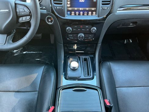 Used 2023 Chrysler 300 S w/ Comfort Group image 9