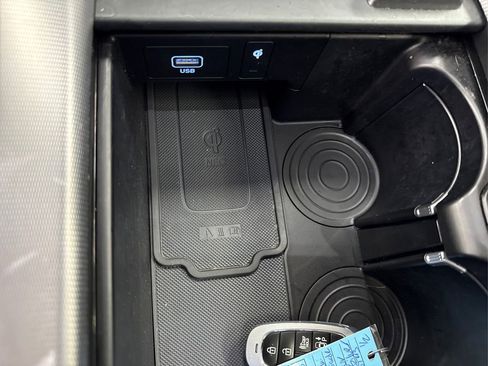 Used 2024 Hyundai Palisade Calligraphy image 45