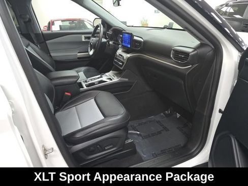 Used 2023 Ford Explorer XLT w/ Equipment Group 202A AWD/4WD image 5