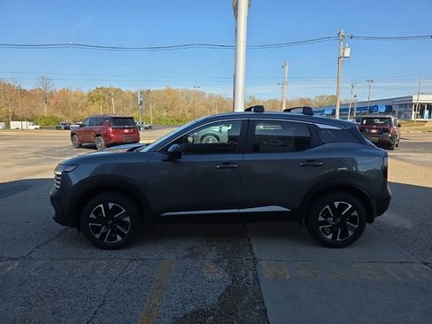 New 2026 Nissan Kicks SV image 8